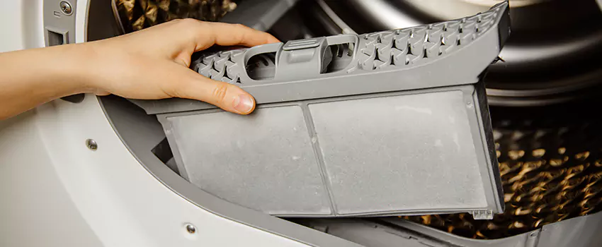 Signs Of A Clogged Dryer Lint Trap in Rohnert Park, California